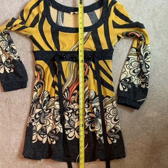 Aryeh Mustard and Charcoal Floral Long Sleeve Dress - Picture 5 of 6